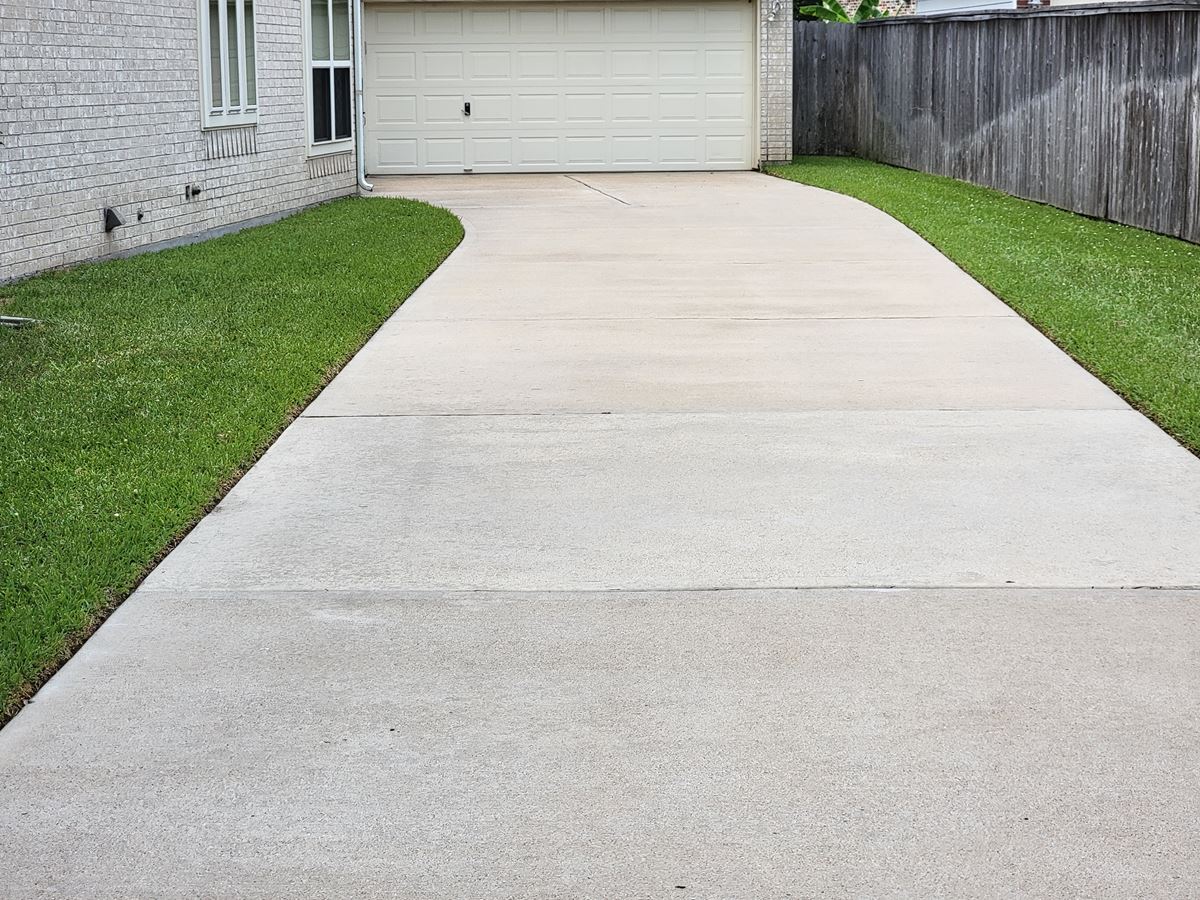Concrete Cleaning in Sugar Land, TX Image